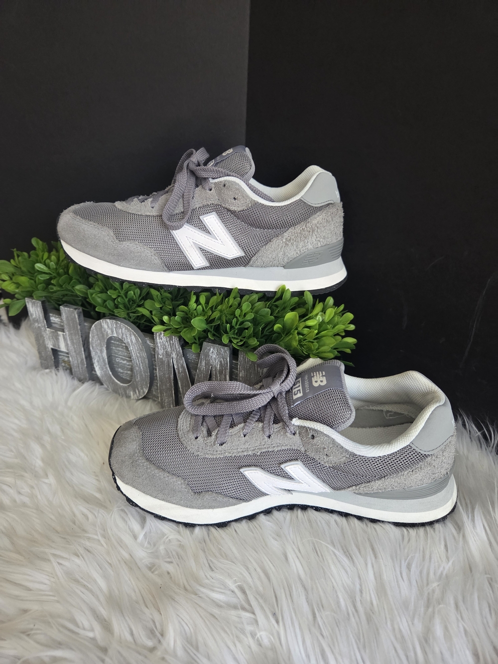 New Balance 515 Women's Gray Classic Running Sneakers. Size 8.5